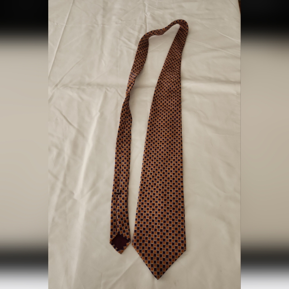 Boulder mens orange square pattern silk tie #D016